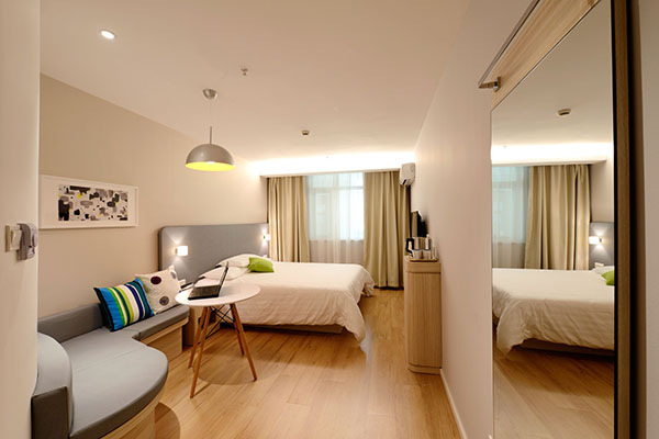 hotel room photo